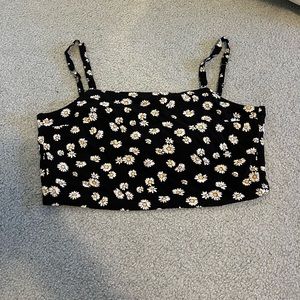 Flower tie back cropped tank